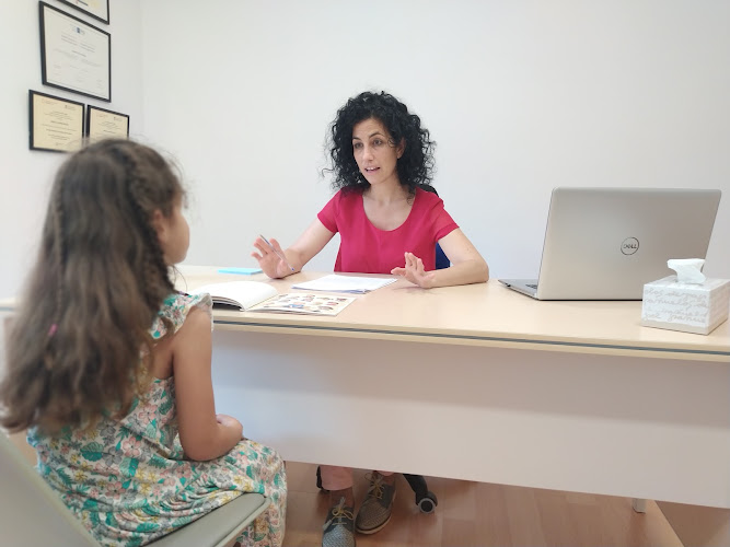 Psicologia Y Logopedia Anabel Charro Infantil Y Adolescentes | Psicologo en Santa Coloma De Gramenet